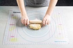 KitchenCraft Flexible Non-Stick Pastry Mat 45x61cm