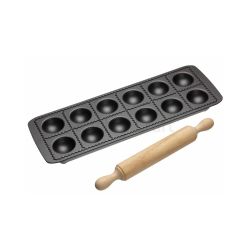 World Of Flavours Ravioli Tray & Rolling Pin